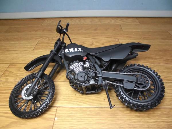 21st Century Toys S.W.A.T， オフロードバイク☆きれいです。