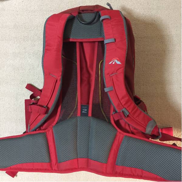 マックパックcommuter vented28L_2