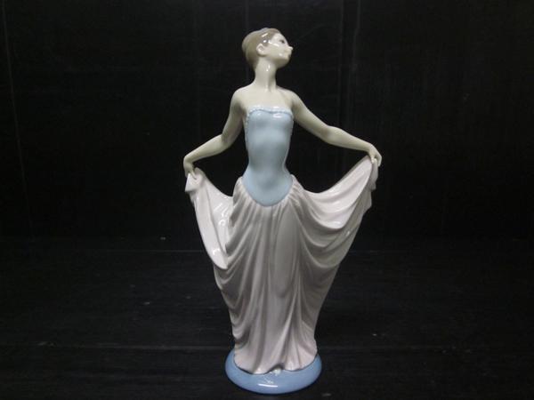327☆中古良品☆LLADRO/リヤドロ☆踊る少女☆陶器人形☆美品