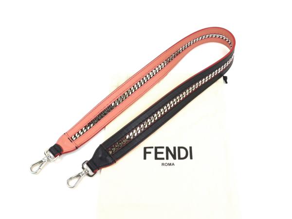 FENDI ストラップ ユー チェーン ブラック×シルバー レッド ピンク