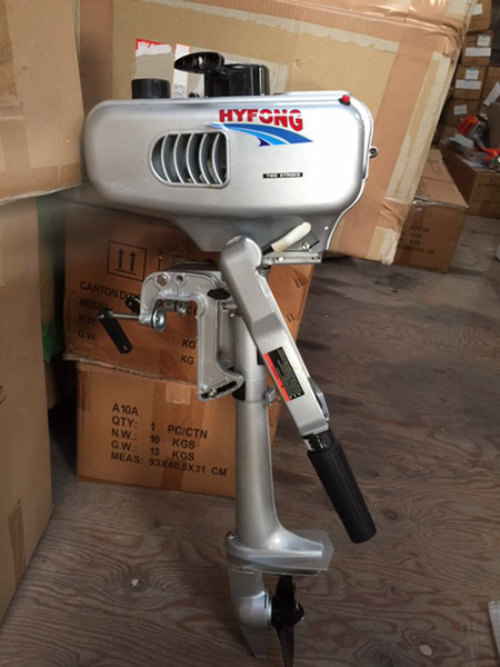 新品 訳あり　倉庫保管品　ジャンク扱い 免許不要　2馬力 船外機 エンジン始動確認済み スクリュー回転確認済み 人気のシルバー