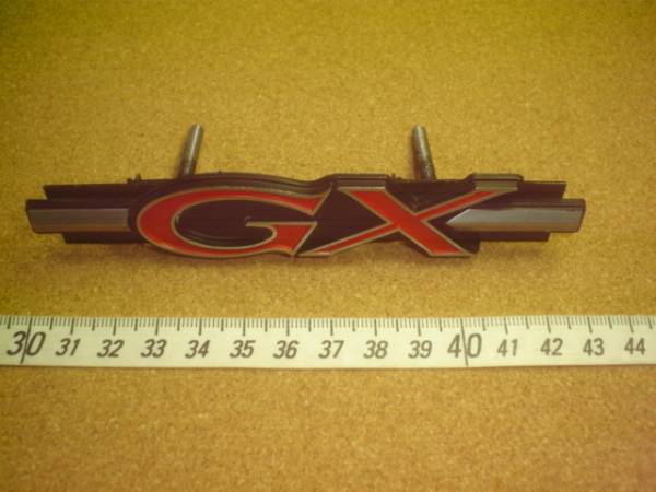 珍品希少・美品日産セドリック230？GXグリルエンブレム旧車レトロ当時物古い昔・改造車珍品チューニングカー改造車昭和