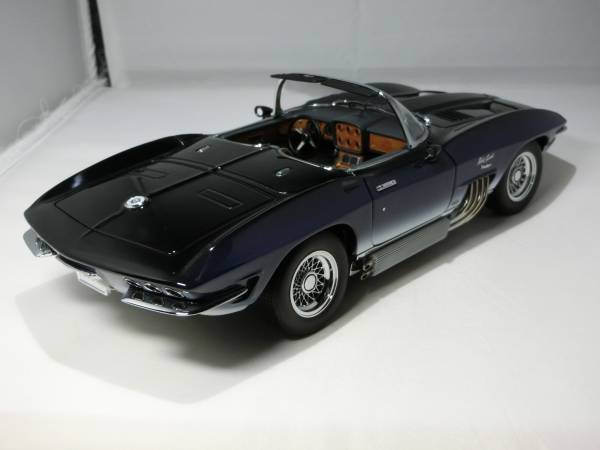 1/18 AUTO art Chevrolet Mako Shark AUTOart 1:18 Scale Chevrolet Corvette Mako Shark 1961 Mako Shark