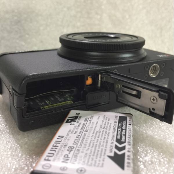 FUJIFILM 富士フイルム XQ2ブラック 美品(未使用に近い) レア FUJIFILM 富士フイルム XQ2ブラック 美品(未使用に近い) レア