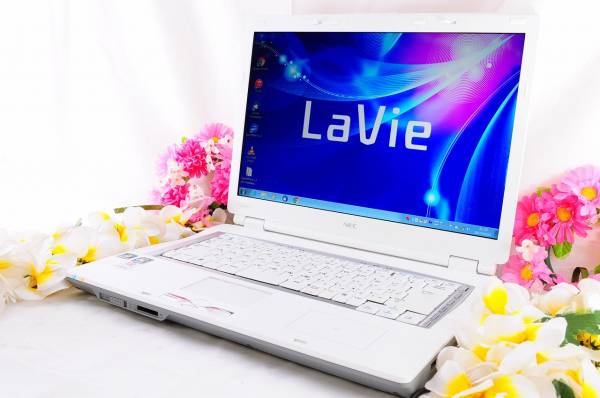 ★ほぼ新品★NEC Lavie LL550MG 定番のWin7 定番の32bit 大画面液晶 Blu-ray対応!! 無線 Wi-Fi Office搭載