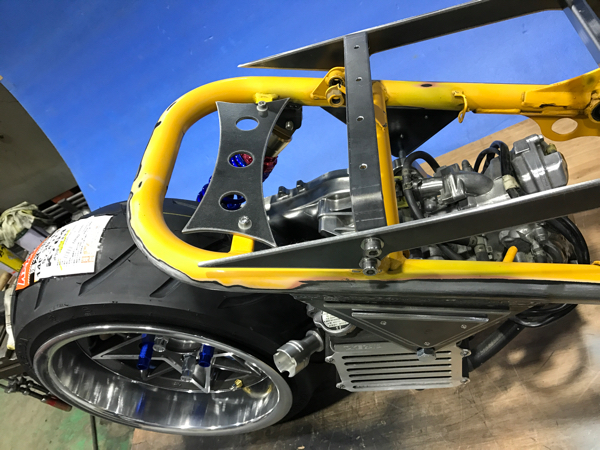 ズーマーFI用サブフレーム 直吊り テールスムージング バイク ズーマーFI用サブフレーム 直吊り テールスムージング