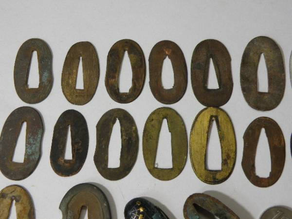 25 刀装具 切羽 等 まとめて / 日本刀 武具 鍔 刀剣(鍔、刀装具)｜売買されたオークション情報、yahooの商品情報をアーカイブ公開 ...