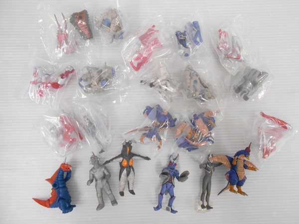 バンダイ 処分品 ウルトラマン.ゴジラ ガシャポン等ミニフィギュア