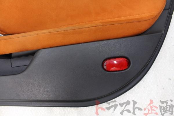 3059217 ドア内張り 左右 パーシモンオレンジ フェアレディZ Z34 