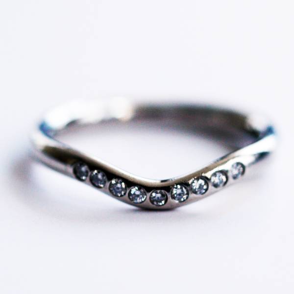 ティファニーPt950 9Pダイヤ PERETTI カーブド バンドリング #8.5