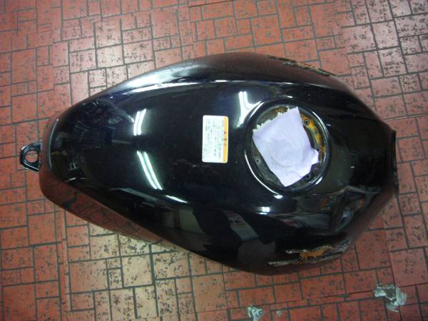 バリウス2 純正 フューエル タンク 黒 中古品 カワサキバリウス2純正