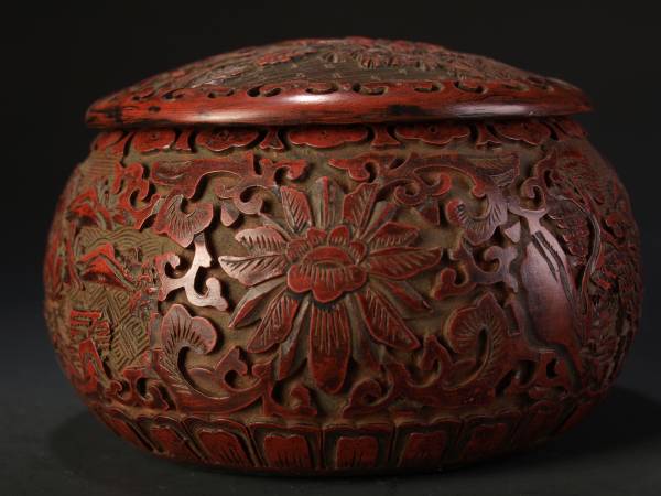 中国骨董品の堆朱（剔紅）の買取と鑑定・査定、オークション出品 旧家
