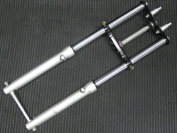 フロントフォーク APEのディスク化キットへNS-1フォーク部品を Ape