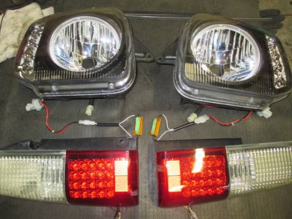 スズキ JB23W ジムニー　社外ヘッドライト CCLF LEDウインカー 競技用 美品但し訳有り 希望者にLEDテールランプオマケ(ジャンク)