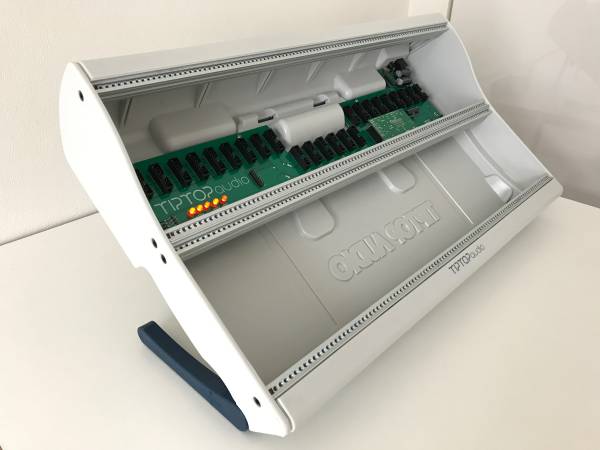 Tiptop Mantis Audio Blue - Eurorack Case | 0 x 104HP Legs
