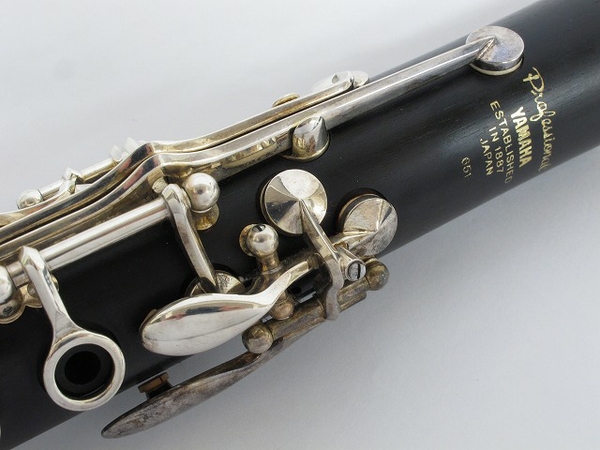 中古 YAMAHA Professional YCL 651 B♭クラリネット 楽器 ハードケース