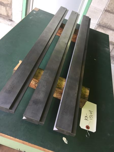 アマダ◆金型　プレスブレーキ用◆サッシ用分割1Vダイ　V幅20　（No.7900) 3本セット