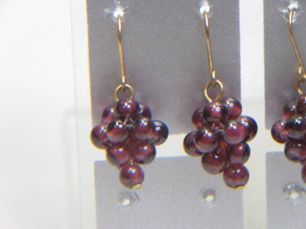 遊び心満載☆美味しそうな～☆Ｋ１８天然ガーネットピアス　