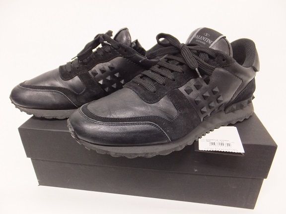 バレンチノ VALENTINO ROCK RUNNER ロックランナー ブラック ロックスタッズ　スニーカー　美品　箱付き 0517　bhd　R　003406
