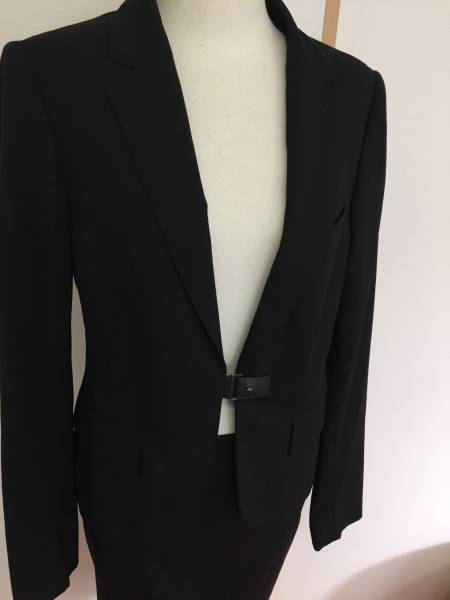 Gucci グッチ スーツ リクルート 中古 美品 黒 セレブ 服⁄原価33万半額 