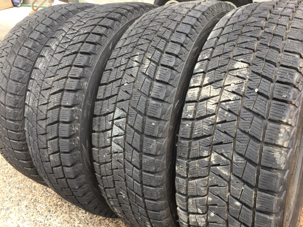 BRIDGESTONE BLIZZAK DM-V1 215/70R16 100Q 4本セット バリ溝