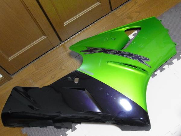 Kawasaki ZX-12R 右サイドカウル A型 ライムグリーン -zx-12r 2026年