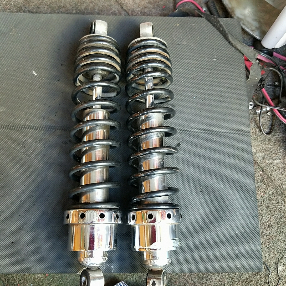 CB400FOUR NC36 リアサスペンション 2
