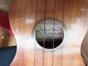 中出 六太郎　1967年製　全単板 中出六太郎のYahoo!オークション(旧ヤフオク!)の相場・価格を見る
