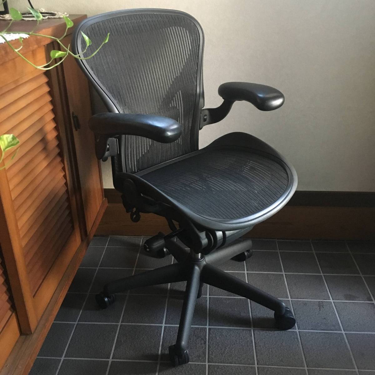 アーロンチェア ハーマンミラー Herman Miller 中古 オフィスチェア 