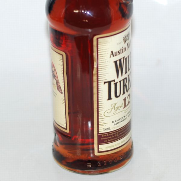 ワイルドターキー 12年 | ラインナップ 古酒 ワイルドターキー