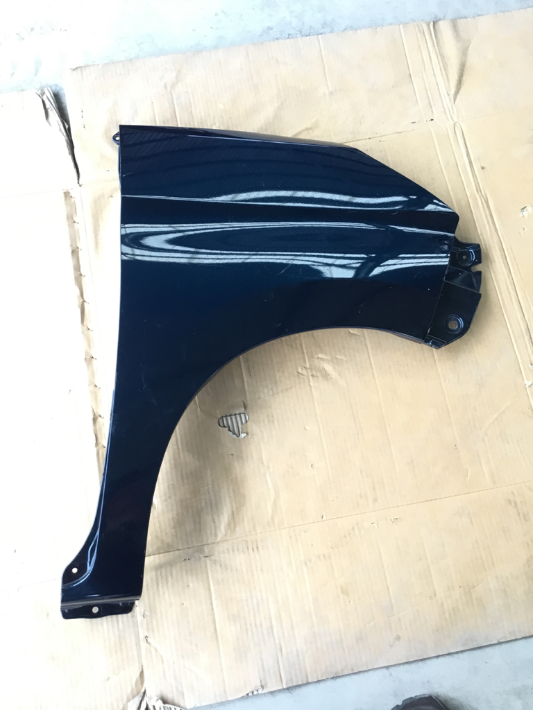 トヨタ ルーミー タンク M900A フロントフェンダー右 カラーB82