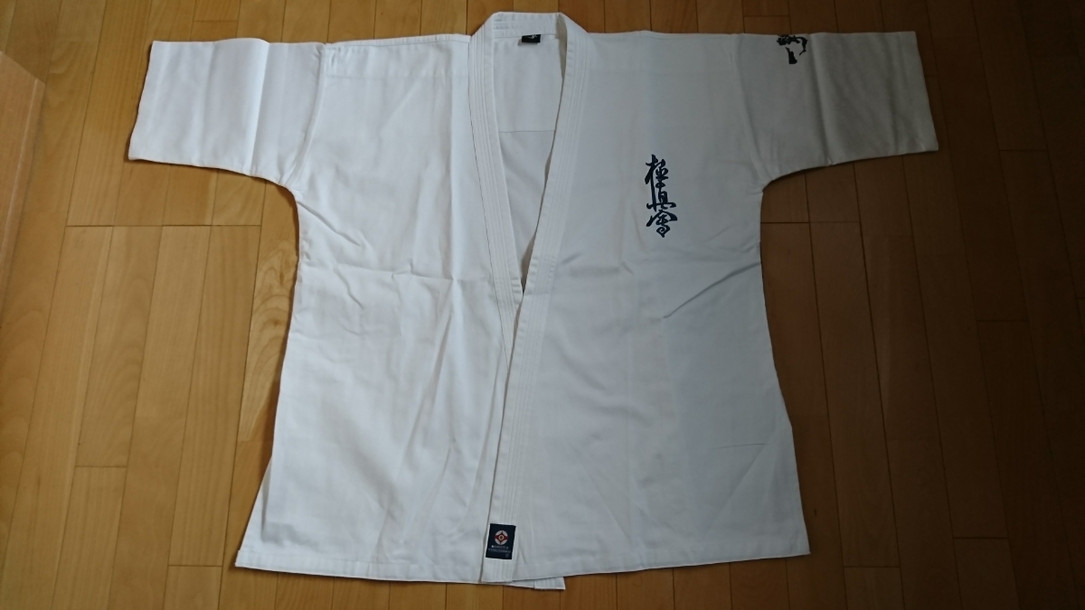  極真カラテ 道着 一撃(空手着)｜売買されたオークション情報、yahooの商品情報をアーカイブ公開 - オークファン 空手着