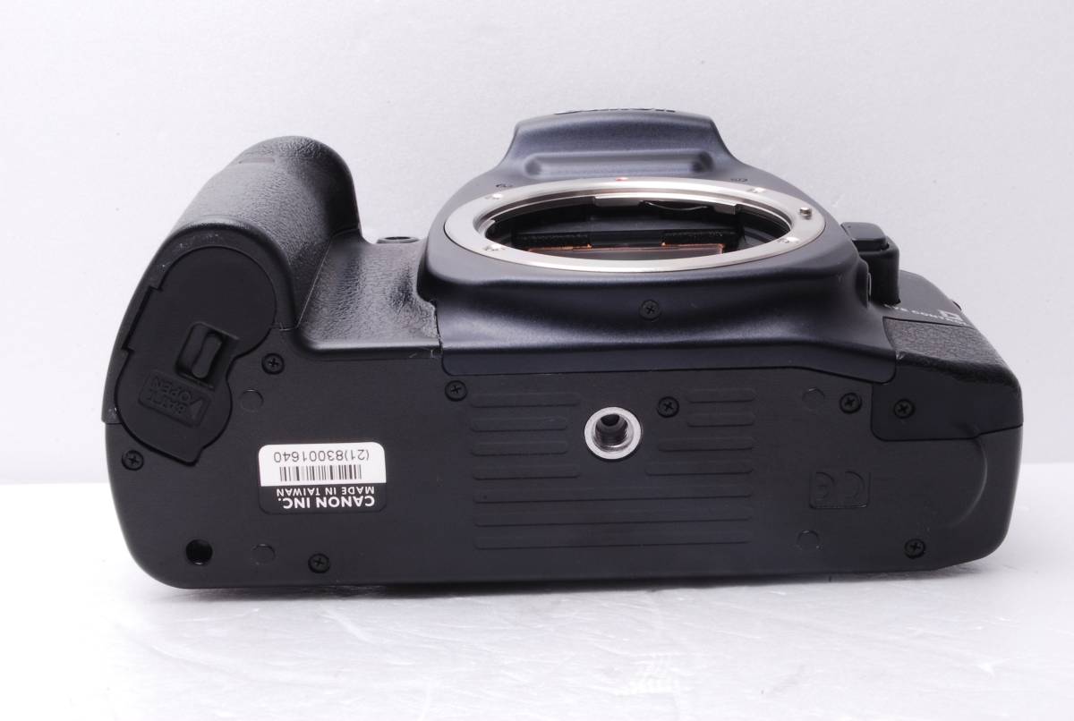 75.CANON キャノン EOS 7 ボディ