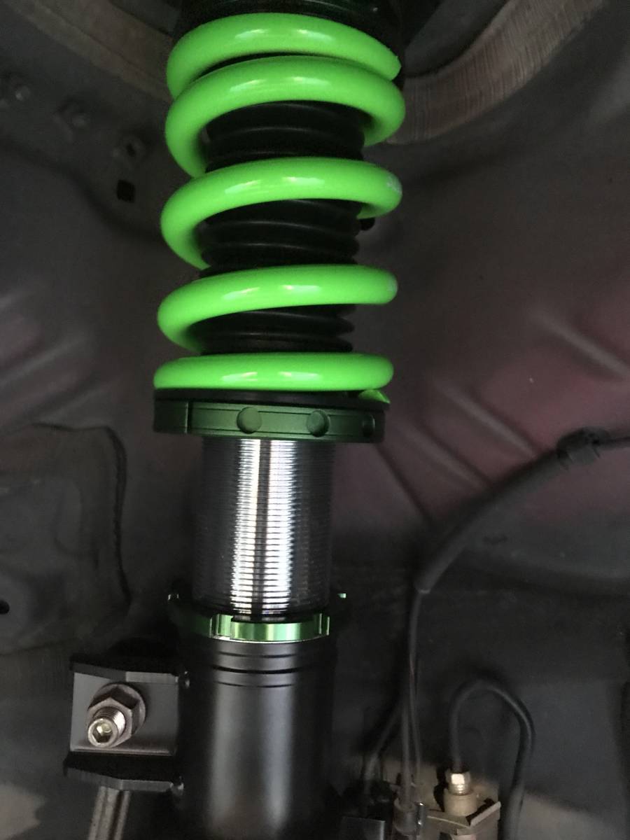 30プリウス チャクリキダンパー 車高調