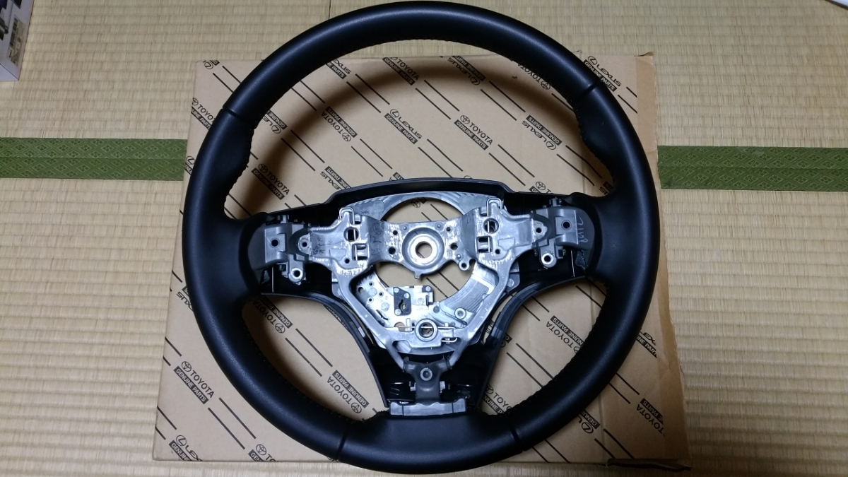 ノアハイブリッドwxb 純正ハンドル　本革　80　ノア　ヴォクシー　エスクァイア