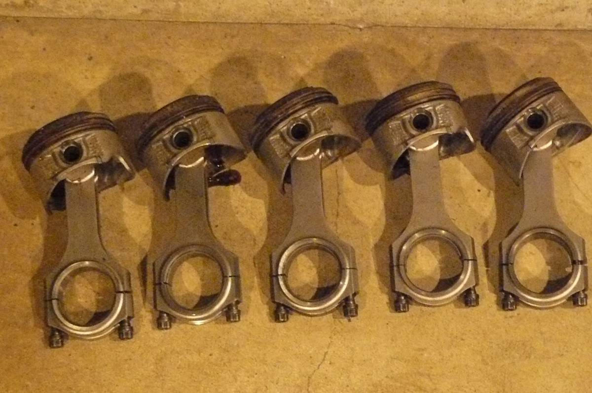 BNR32 BCNR33 BNR34 GT-R RB26 スカイライン　CARRILLO　H断面コンロッド　鍛造ピストンはオマケ