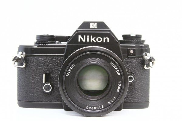 Nikon ニコン EM 黒 + Ai-S NIKKOR 50mm F1.8 一眼レフ カメラ 単焦点