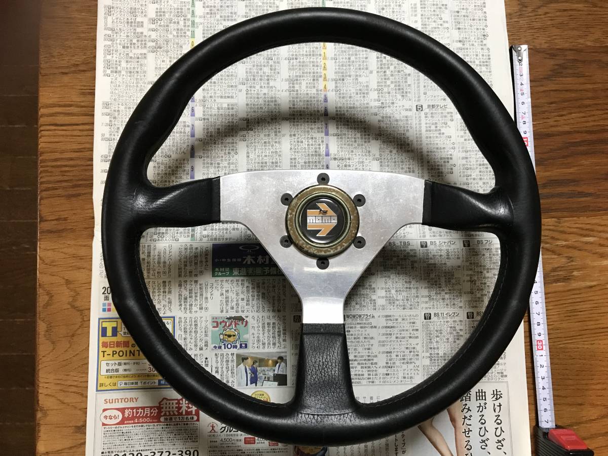 旧車 モモ MOMO ステアリング&ホーンボタン 35Φ 中古美品本物MOMO 旧車 モモ MOMO ステアリング&ホーンボタン 35Φ 中古美品本物MOMO