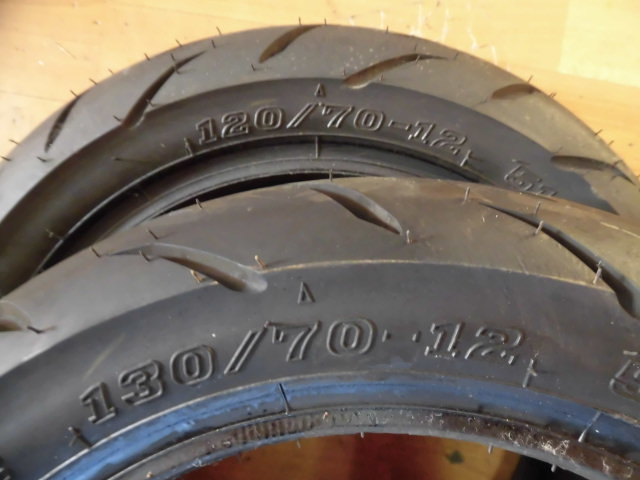 グロム新車約500㎞走行前後タイヤセット（エイプ50エイプ100XR100）_2