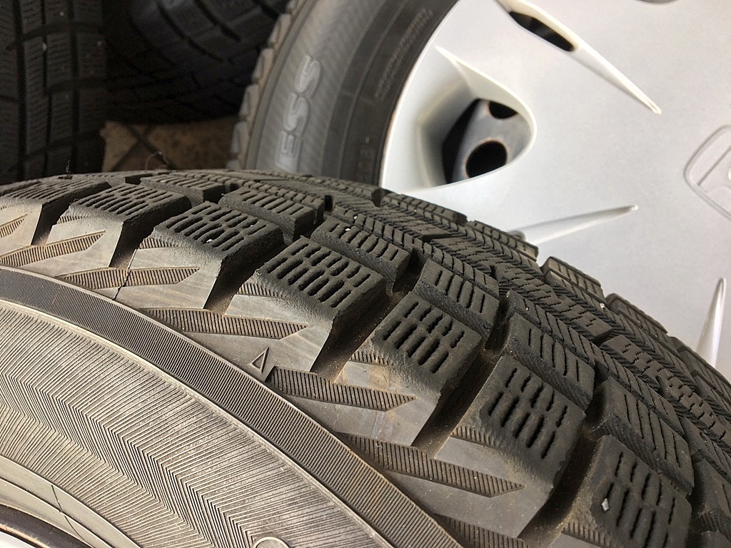日産14インチ鉄チン+スタッドレスタイヤ ホンダ 14インチスタッドレスタイヤ スチールホイール 185/70R14