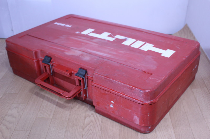 キズありますがきれいです◇HILTI コンクリートブレーカー TE804 