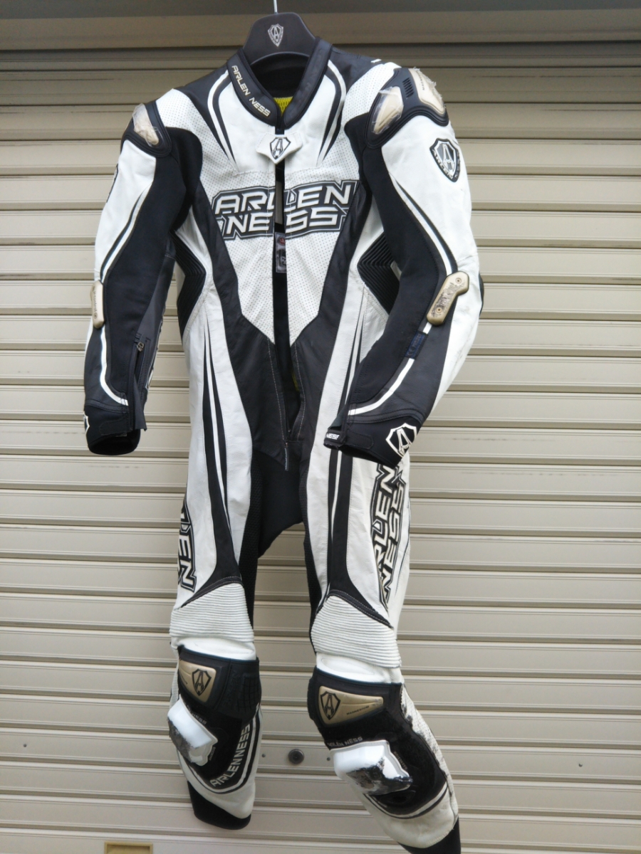 ARLEN NESS 革ツナギ 黒⁄白 膝プロテクター付き