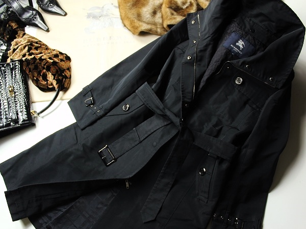 美品*バーバリーロンドン*中綿キルティングライナー付*美しいシルエットと高級感のあるデザイン*ベルト付きロングコート38