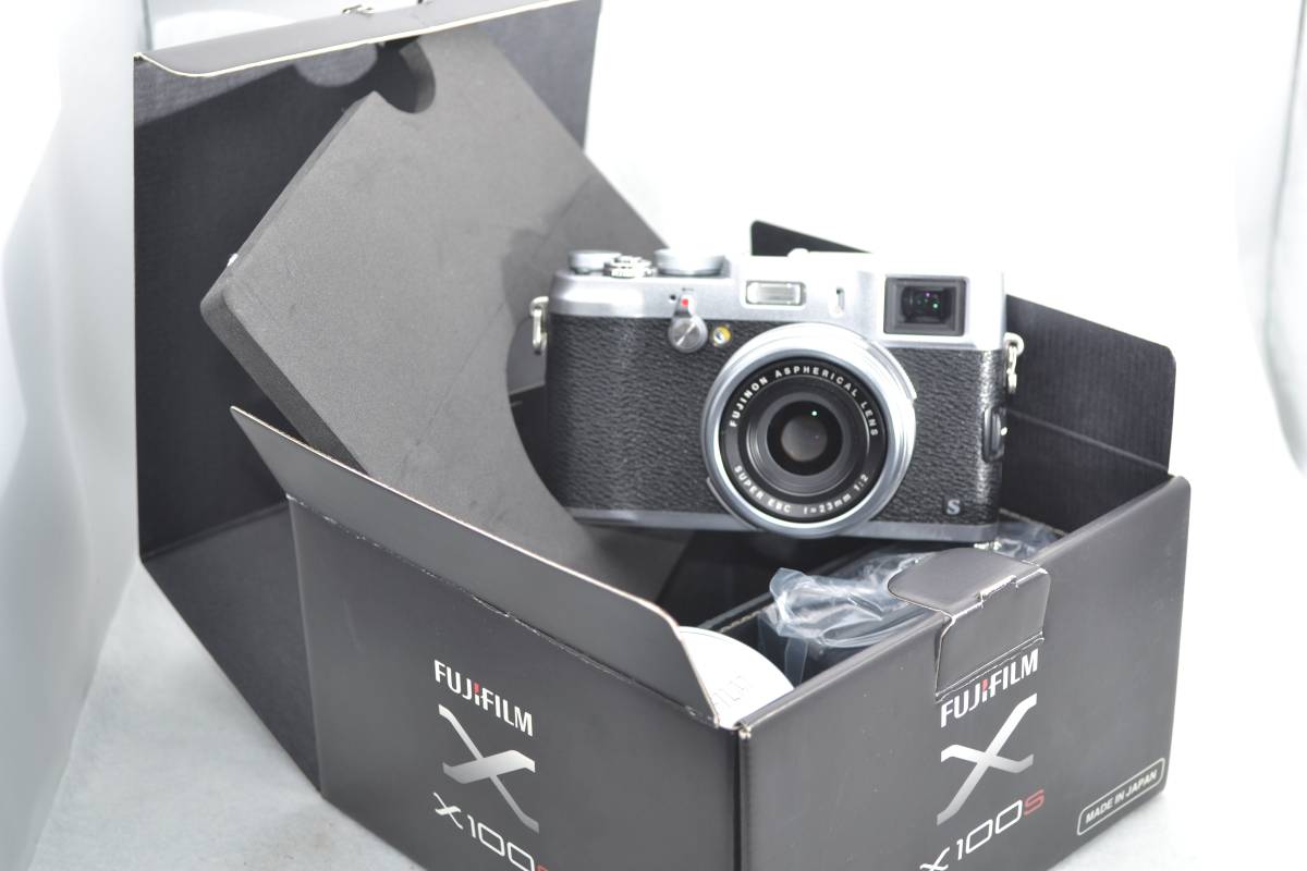 ◇極美品！元箱付属品フジフィルム デジタルカメラ◇FUJIFILM X100S
