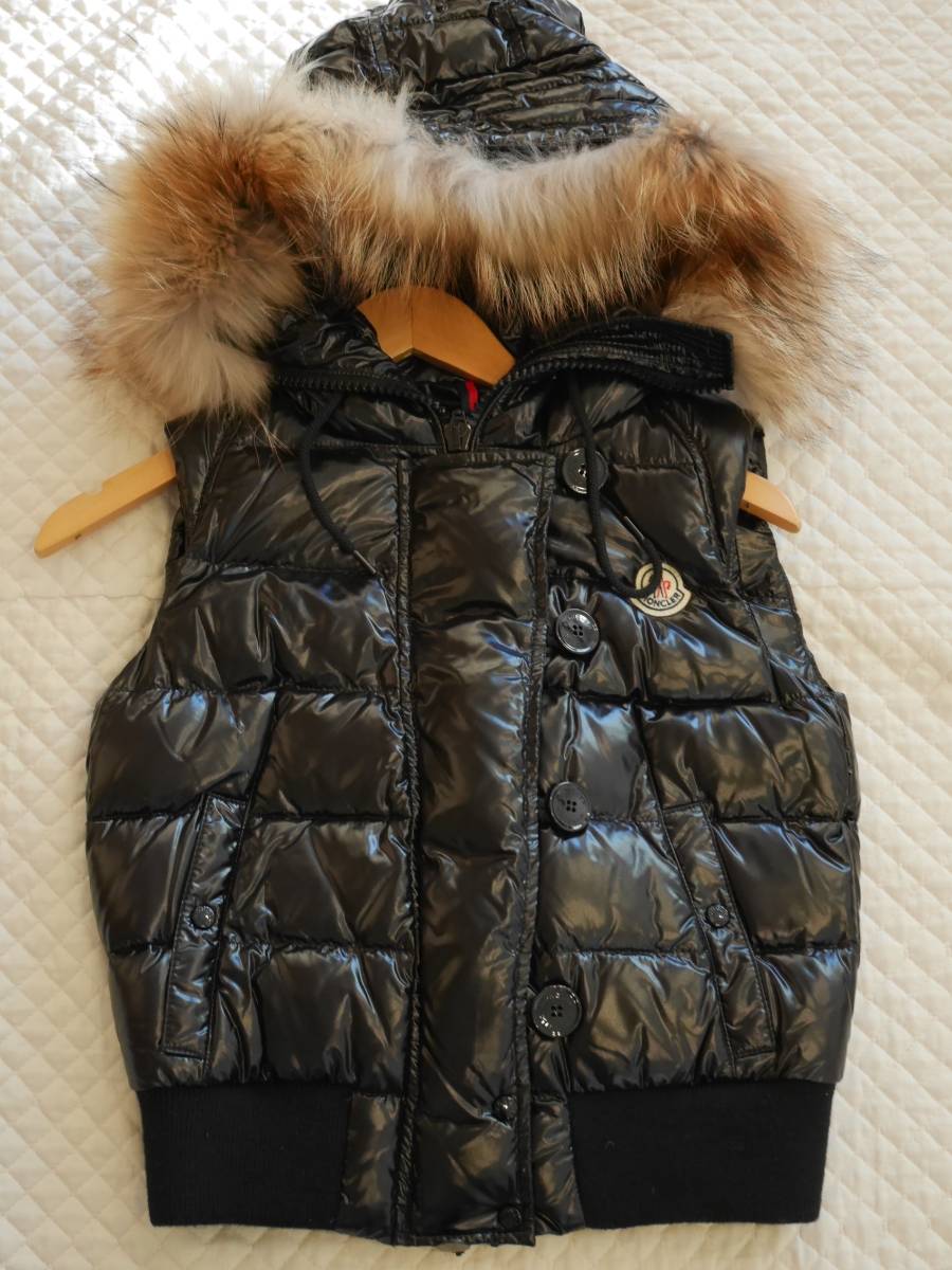 大得価，定番 同様 MONCLER モンクレール ダウンベスト ラクーンファー TARN 0 国内正規品(0)｜売買されたオークション情報、yahooの商品情報をアーカイブ公開 - オークファン 女性用