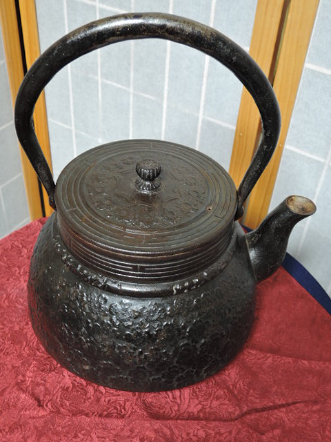 □遠州流 台子 風炉釜 高木 治良兵衛 ☆茶道具 茶釜 鉄釜 風炉釜