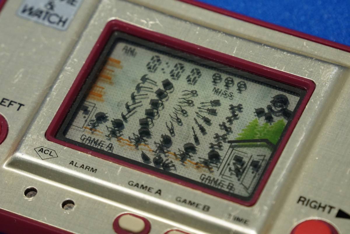 45 ヘルメット Helmet ゴールド シリーズ Game Watch ゲームウォッチ 電子ゲーム Lsi ゲームウォッチ 売買されたオークション情報 Yahooの商品情報をアーカイブ公開 オークファン Aucfan Com