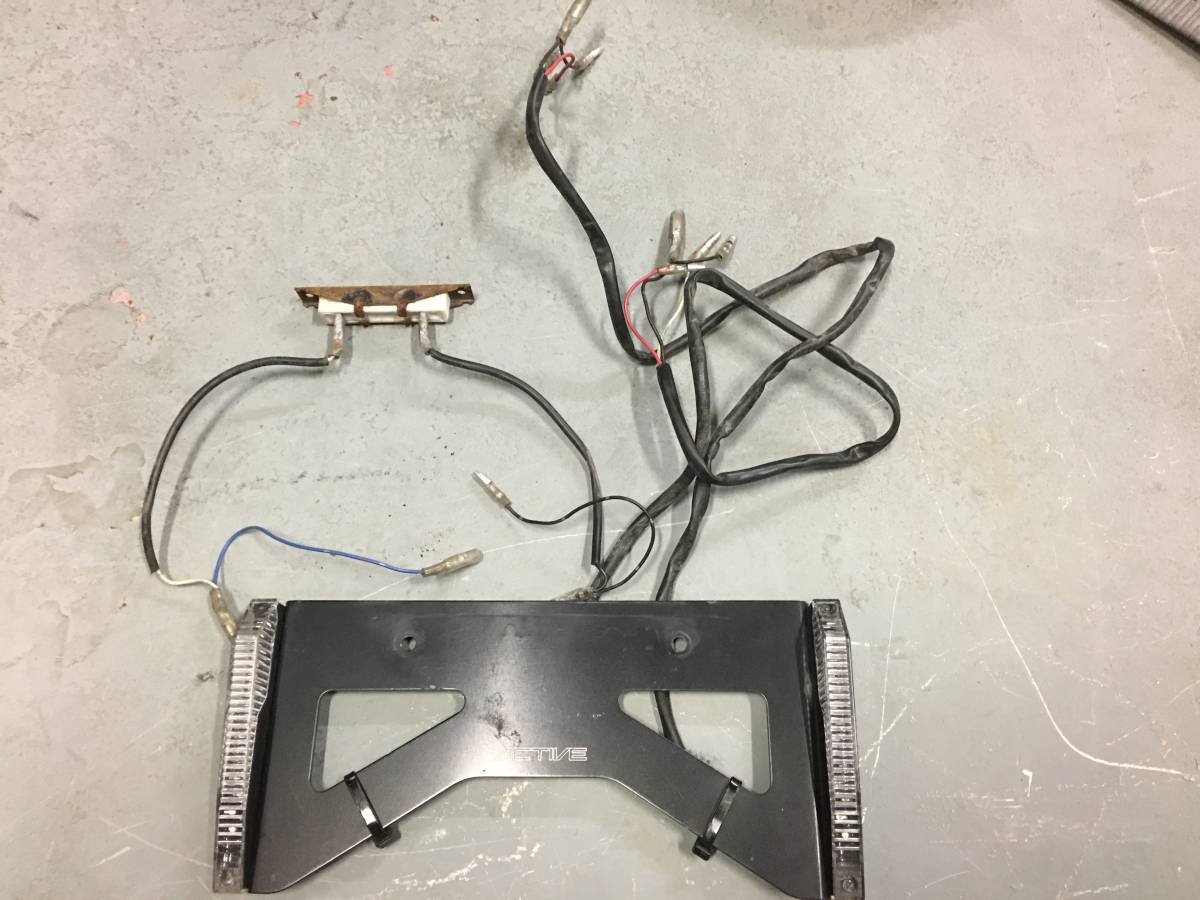 ACTIVE アクティブ ライセンスホルダー付LEDウインカー(クリアレンズ) 汎用品　