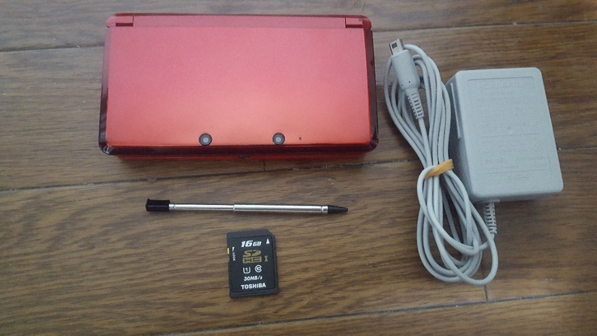 ☆即決☆ ニンテンドー3DS レッド 純正充電器 16GBメモリーカード 周辺