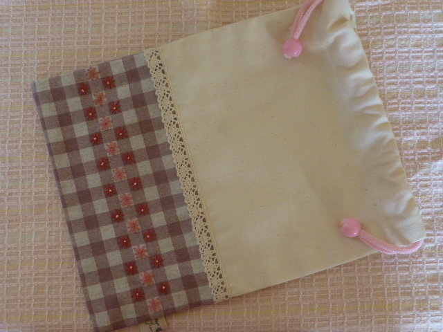 ハンドメイド手作り巾着袋 コップナプキン お弁当 文房具等のお道具袋 入園入学進級新学期など 落ち着いた雰囲気ノンキャラクター 巾着 体操着入れ 売買されたオークション情報 Yahooの商品情報をアーカイブ公開 オークファン Aucfan Com